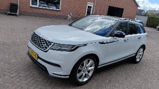 damaged passenger cars Land Rover Range Rover Velar 2.0i  300pk  awd   navi 2018/12