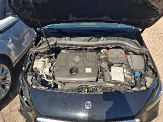Auto incidentate Mercedes B-klasse 180d  116pk navi clima amg uitvoering 2019/8