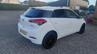 Hyundai I-20 1.2i 5drs airco   84pk picture 6