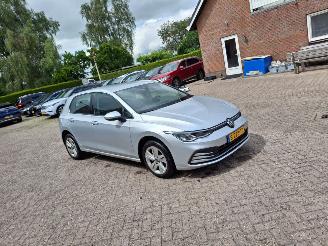 skadebil auto Volkswagen Golf 1.0 hybrid  110pk automaat navi 2023/4