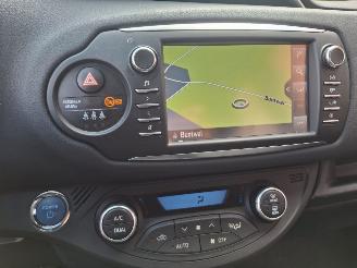 Schadeauto Toyota Yaris 1.5 HYBRID    navi 2018/4