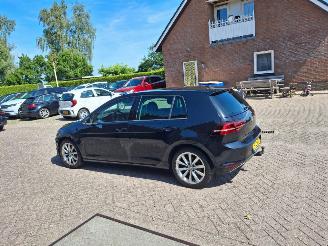 Volkswagen Golf 1.2 tsi  105pk automaat   navi clima picture 11