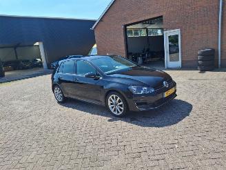 uszkodzony samochody osobowe Volkswagen Golf 1.2 tsi  105pk automaat   navi clima 2014/12