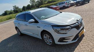 Voiture accidenté Renault Mégane 1.3 tce  103kw  automaat   140pk  navi clima 2022/1