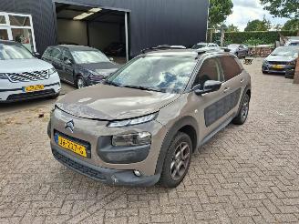 krockskadad bil auto Citroën C4 cactus 1.2 82pk shine clima  navi 2016/5