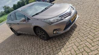 Toyota Avensis 1.8 vtti  automaat  navi picture 2