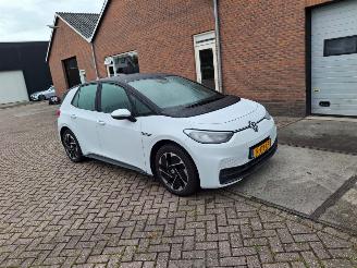 Voiture accidenté Volkswagen ID.3 pro  58kwh    150kw navi 2022/10