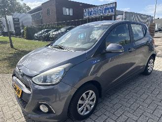 uszkodzony samochody osobowe Hyundai I-10 i 10 i-MOTION AIRCO CLIMAT BOUWJAAR 2013 97000 KM RIJDBAAR 2795 2013/10