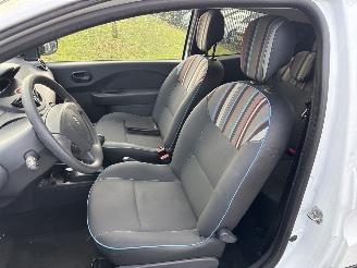 Renault Twingo 1.2-16V COLLECTION AIRCO LICHTE SCHADE! 68540 KM 2013 3100 EURO picture 8