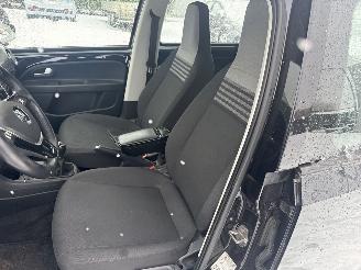 Volkswagen Up! 1.0 BLEUMOTION LICHTE SCHADE! 151000 KM BOUWJAAR 2019 5500 EURO picture 8