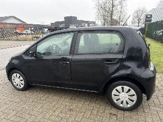 Volkswagen Up! 1.0 BLEUMOTION LICHTE SCHADE! 151000 KM BOUWJAAR 2019 5500 EURO picture 2