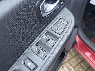 Renault Clio 0.9 TCE ICONIC LICHTE RIJDBARE SCHADE! BOUWJAAR 2017 6750 EURO picture 8