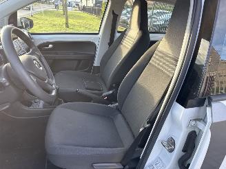 Volkswagen Up! 1.0 UP! COMPLETE UITVOERING RIJDBAAR BOUWJAAR 2020 4999 VAST picture 8