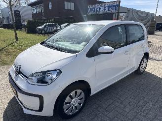 Volkswagen Up! 1.0 UP! LICHTE SCHADE! 2e EIGENAAR BOUWJAAR 2019  5650 EURO picture 1