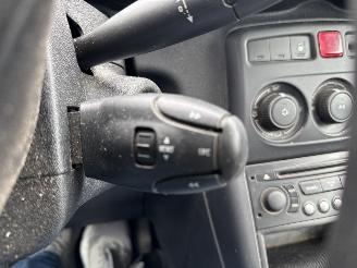 Citroën C3 picasso 1.4 VTi AURA LICHTE SCHADE! 95056 KM NAP BOUWJAAR 2010 2200 EURO picture 14