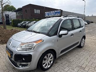 Schadeauto Citroën C3 picasso 1.4 VTi AURA LICHTE SCHADE! 95056 KM NAP BOUWJAAR 2010 2200 EURO 2010/2