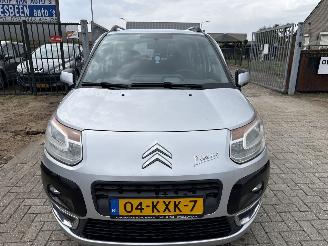 Citroën C3 picasso 1.4 VTi AURA LICHTE SCHADE! 95056 KM NAP BOUWJAAR 2010 2200 EURO picture 7