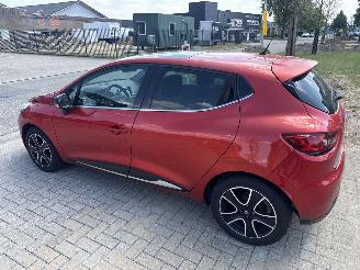 Renault Clio 0.9 TCE DYNAMIQUE LICHTE SCHADE!  BOUWJAAR 2015  4850 EURO picture 2