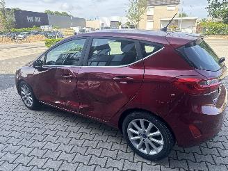 Ford Fiesta 1.0 AUTOMAAT TITANIUM RIJDBARE SCHADE BOUWJAAR 2017 7850 EURO picture 5
