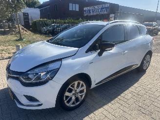Auto incidentate Renault Clio 0.9 LIMITED RIJDBARE SCHADE! 116187 KM NAP BOUWJAAR 2020 5100 2020/2