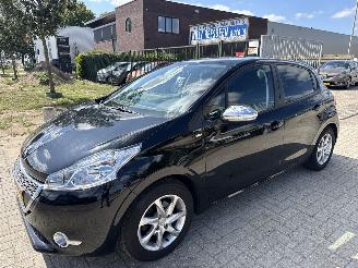 Avarii autoturisme Peugeot 208 1.2 PURETECH STYLE LICHTE SCHADE! 99065 NAP 2015  2650 EURO 2015/5