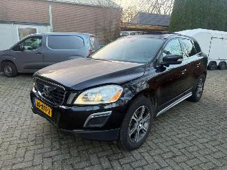 Damaged car Volvo Xc-60 2.0 T5 LEER PANO AUT NL AUTO 2012/8