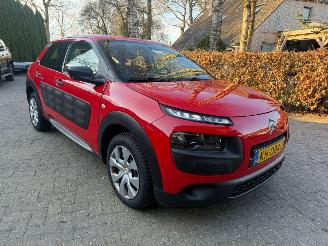 Voiture accidenté Citroën C4 cactus 1.2 AIRCO NAVI CRUISE NAP 2016/9