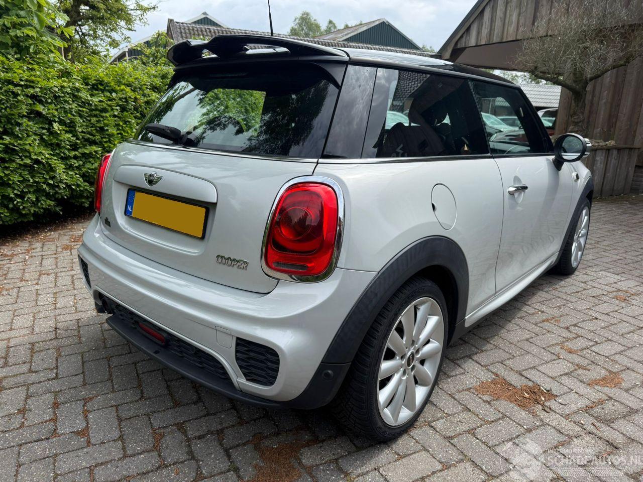 Mini Cooper 1.5 JWC PAKKET NL NAVI AIRCO LUXE UITVOERING