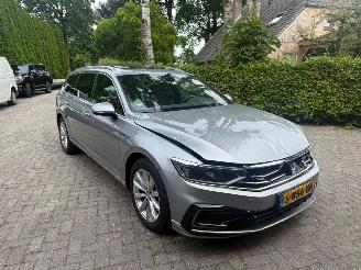 Volkswagen Passat 1.4 TSI PHEV GTE PANO NL AUTO picture 11