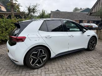Volkswagen ID.3 FIRST PLUS 58KWH NL AUTO picture 1