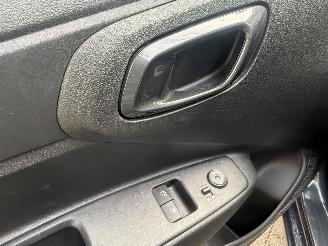 Hyundai I-10 1.0 NAP AIRCO SCHERM CRUISE picture 17