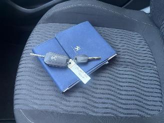 Peugeot 308 1.6 THP ACTIVE picture 15