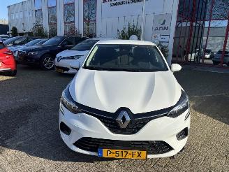 skadebil auto Renault Clio 1.0 TCe Zen MOTORSCHADE 2022/3