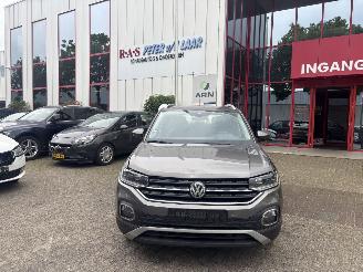 Vaurioauto  passenger cars Volkswagen T-Cross 1.0 TSI STYLE 2020/3
