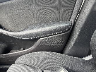 Mercedes B-klasse 220 picture 15
