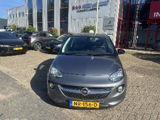 Voiture accidenté Opel Adam 1.0 TURBO GLAM FAVOU 2017/3