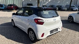 Hyundai I-10 1.0i blue comfort smart 5p 49kW picture 4