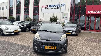 Voiture accidenté Peugeot 107 1.0 ACTIVE 2013/1