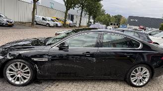 Jaguar XF 2.0D PORTFOLIO picture 3
