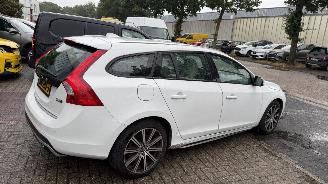 Volvo V-60 TWIN ENGINE 2.4 D5 R-DESIGN picture 7
