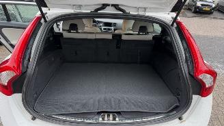 Volvo V-60 TWIN ENGINE 2.4 D5 R-DESIGN picture 11