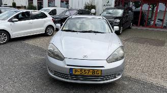 damaged passenger cars Hyundai Coupé 2.0 DYNAMIC 2009/5
