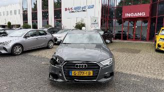Schadeauto Audi A3 LIMOUSINE 30 TFSI 2019/1