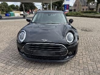 Vaurioauto  passenger cars Mini Clubman Cooper 1.5 -100 Kw Automaat 2023/8