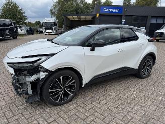 krockskadad bil auto Toyota C-HR 1.8. 112 Kw Hybride 2024/6