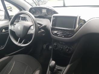 Peugeot 208 1.0 VTi Active picture 15