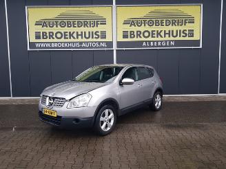 Vaurioauto  passenger cars Nissan Qashqai 1.6 Acenta 2009/2