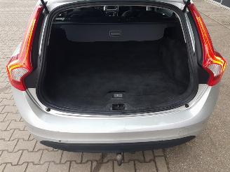 Volvo V-60 2.0 D4 Momentum picture 25