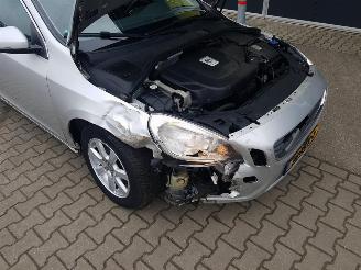 Volvo V-60 2.0 D4 Momentum picture 11