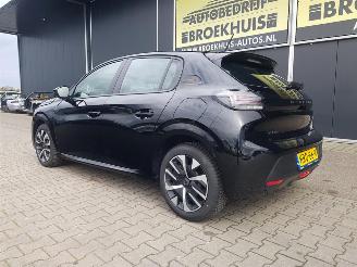 Peugeot 208 1.2 PureTech 100 Style picture 8